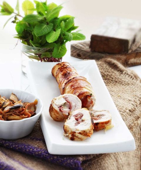 Si quieres hacer este plato más ligero sustituye el queso provolone por un queso bajo en calorías o por unas tiras de calabacín.
Aquí tienes la receta
